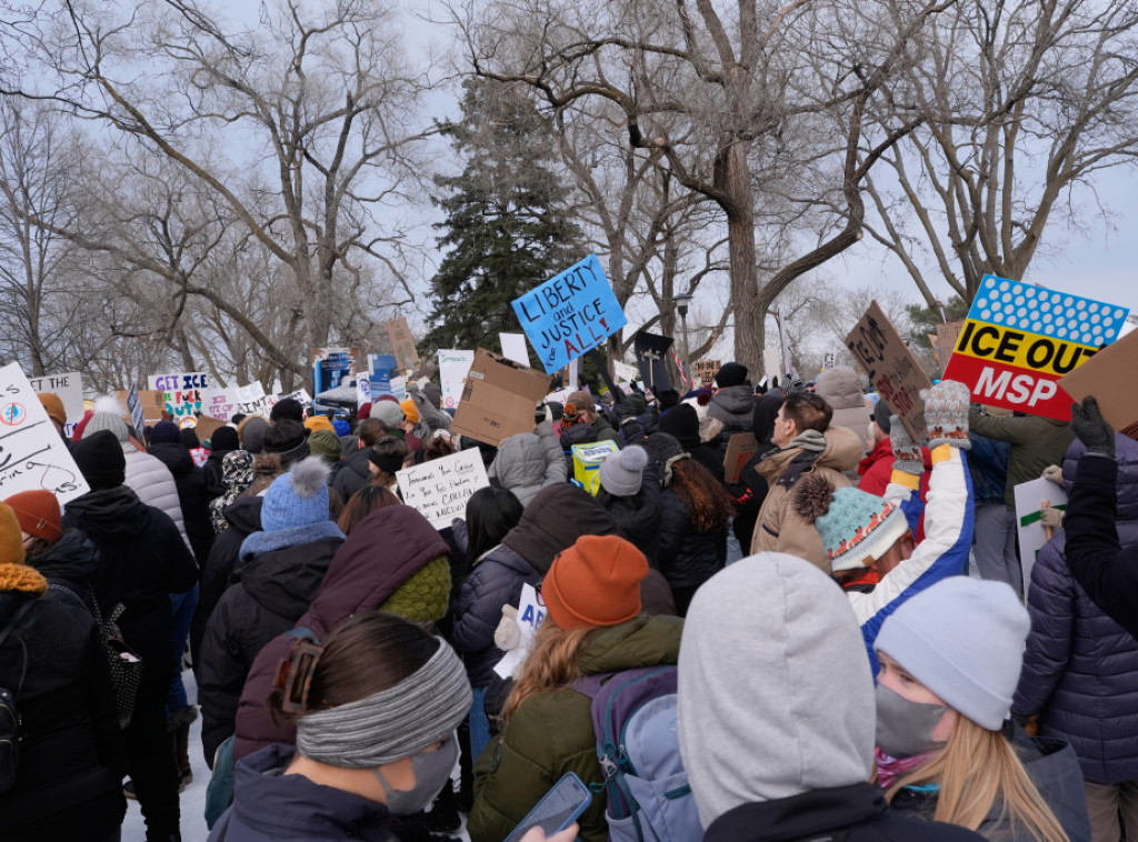 CNN: Protesti u više gradova SAD posle ubistva žene u Mineapolisu