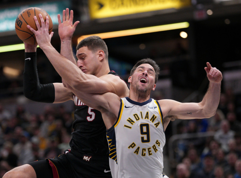 Srpski košarkaš Nikola Jović postigao samo četiri poena u ubedljivom porazu Majamija