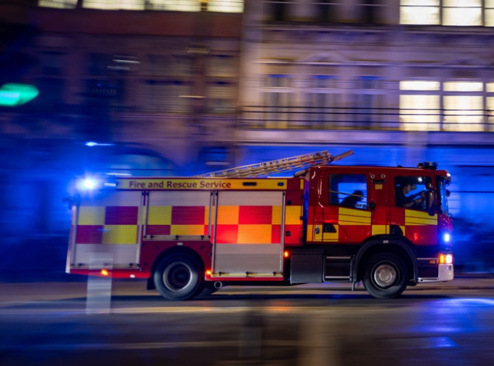 London: Veliki požar u centru za reciklažu, izgorelo 15 tona otpada