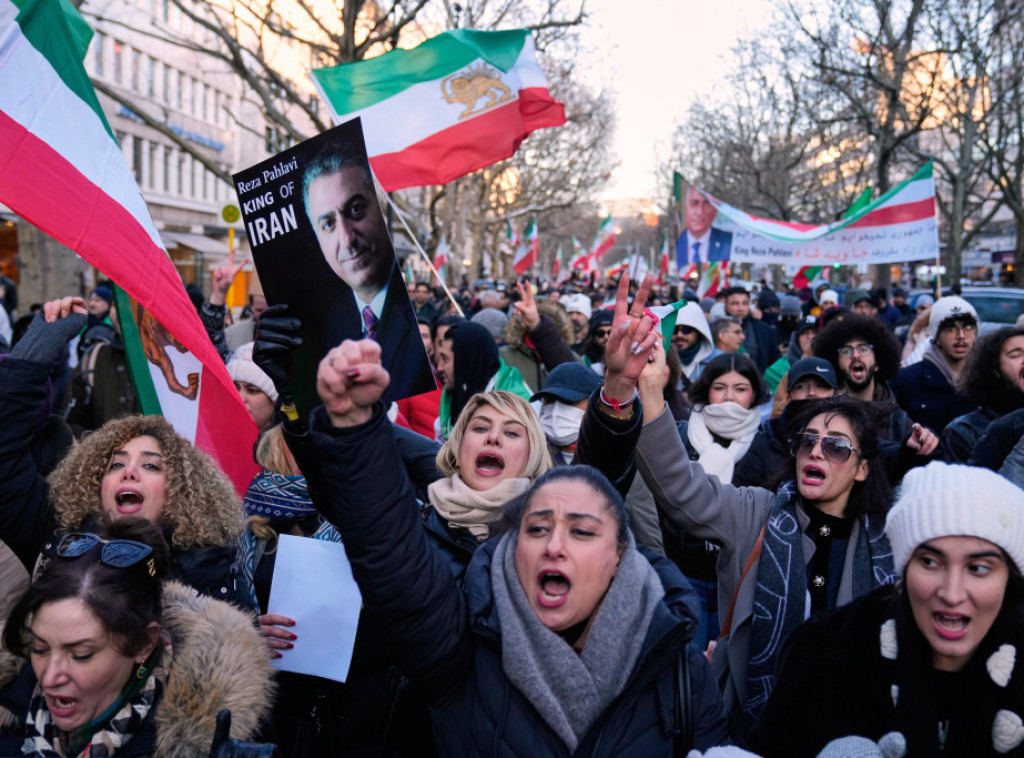 Kamion se zaleteo na učesnike proiranskog skupa u Los Anđelesu