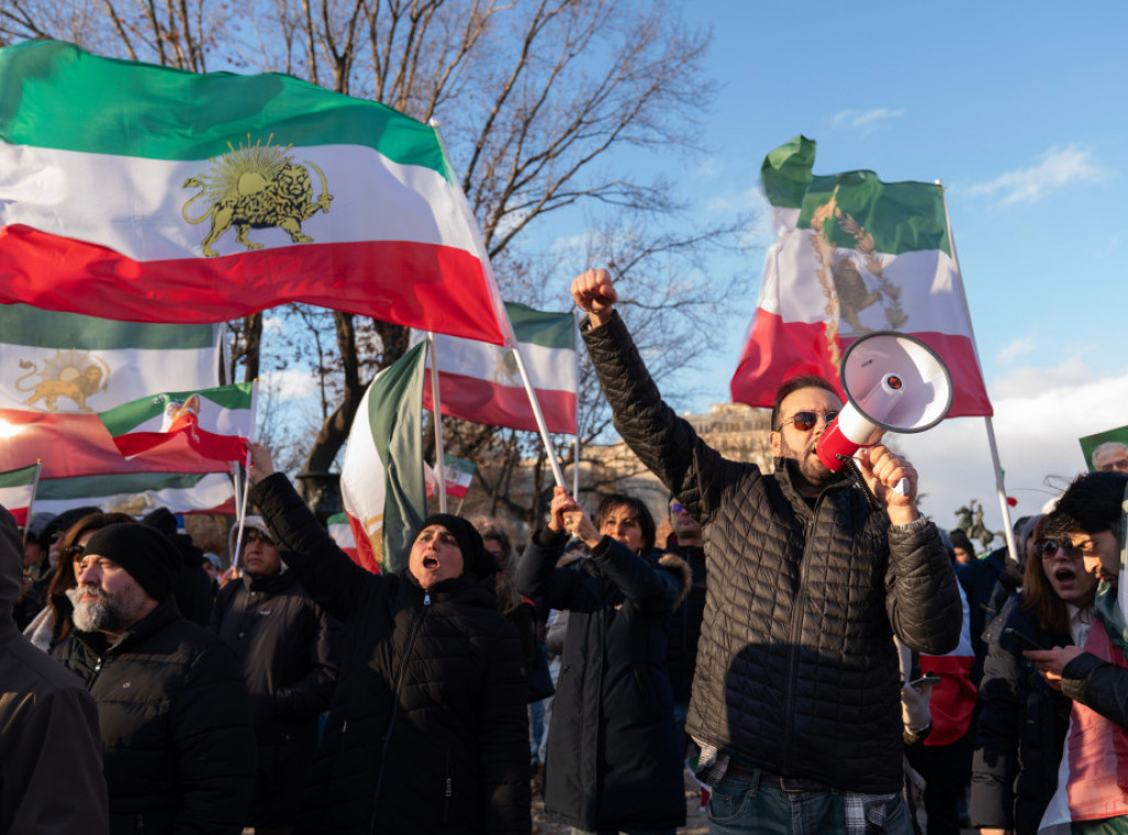 U Londonu, Parizu i Istanbulu masovni skupovi podrške protestima u Iranu