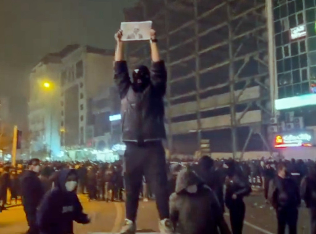 Fars: Manji protesti održani protekle noći u nekoliko iranskih gradova