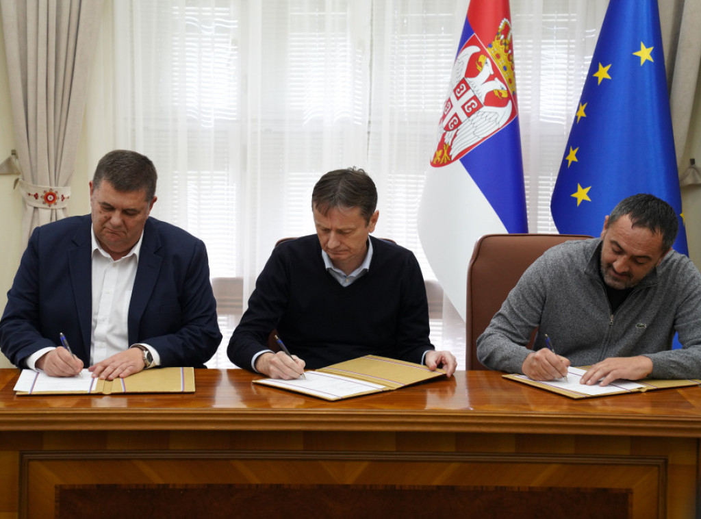 Glišić: 955 miliona dinara za rekonstrukciju objekta dve srednje škole u Ubu