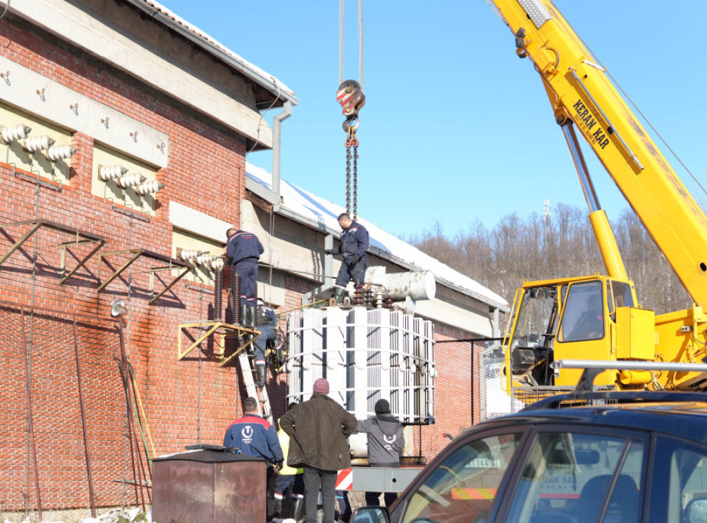 U Mionici se postavlja novi trafo, potpuna normalizacija se očekuje do kraja dana