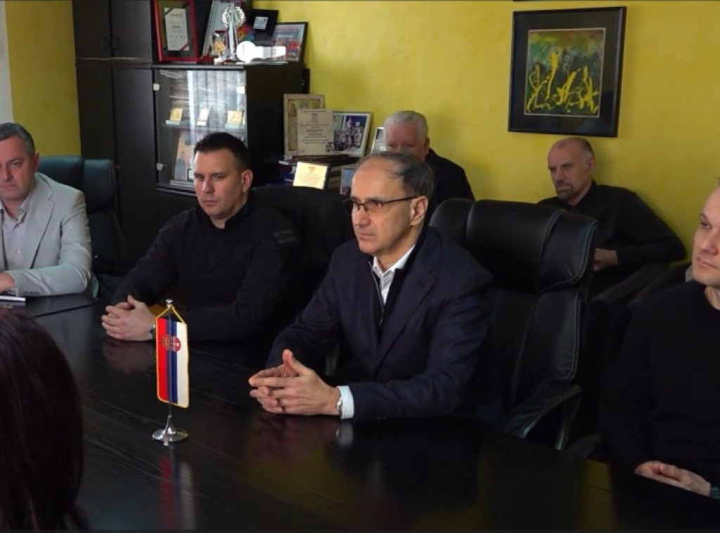 Premijer Macut: U Priboju situacija stabilna, još 50 domaćinstava bez struje