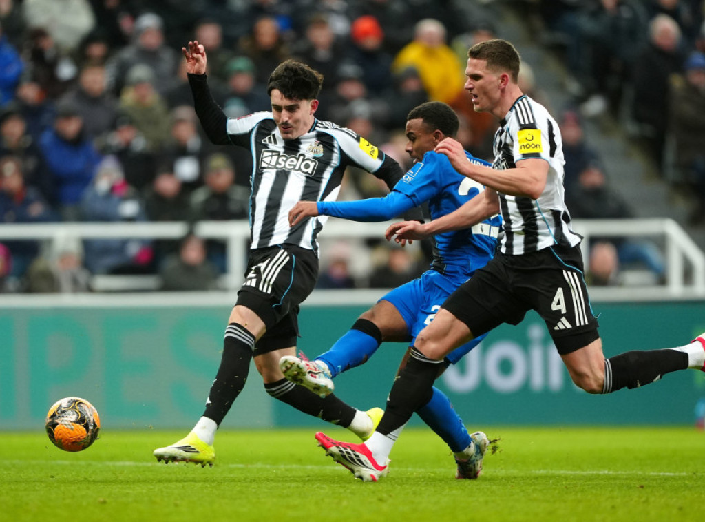 Sven Botman produžio ugovor sa Njukaslom do leta 2030. godine