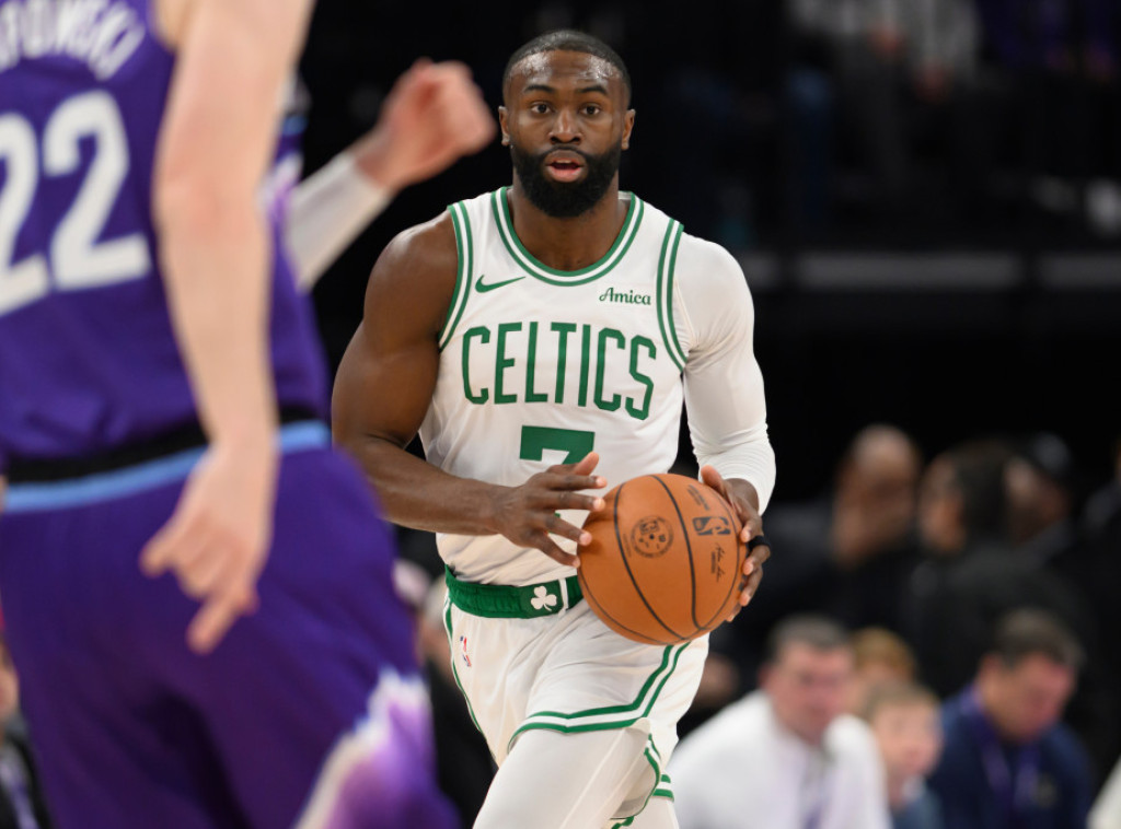 Košarkaš Bostona Džejlen Braun kažnjen sa 35.000 dolara zbog kritikovanja sudija