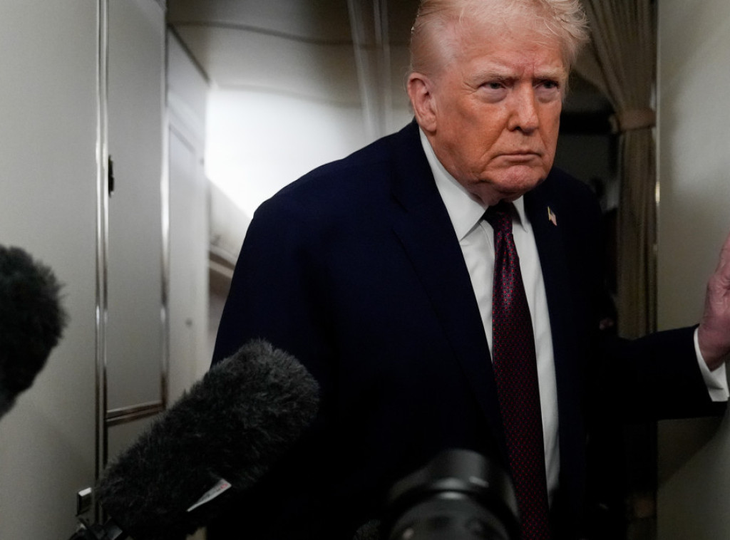 Tramp poručuje demonstrantima u Iranu: Stiže pomoć, zapamtite imena ubica