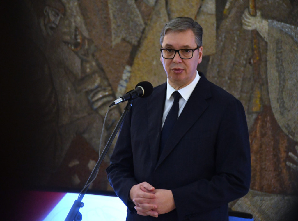 Deci iz više opština na Kosovu i Metohiji povodom Savindana uručeni paketići koje je poslao Vučić