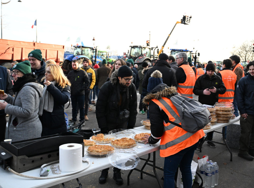 Poljoprivrednici napustili Pariz, protesti eskalirali u Tuluzu