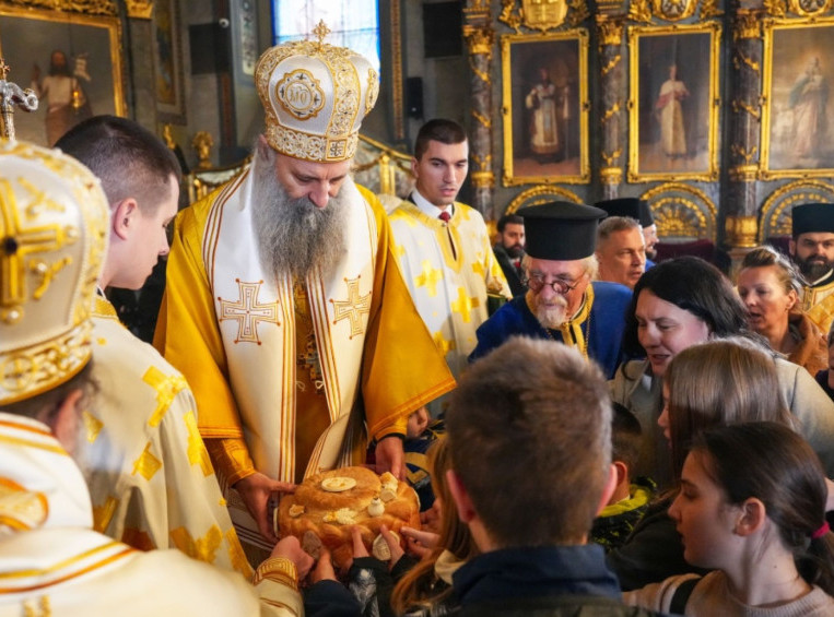 Obeležena krsna slava Prvog beogradskog pevačkog društva, svetu liturgiju služio patrijarh Porfirije
