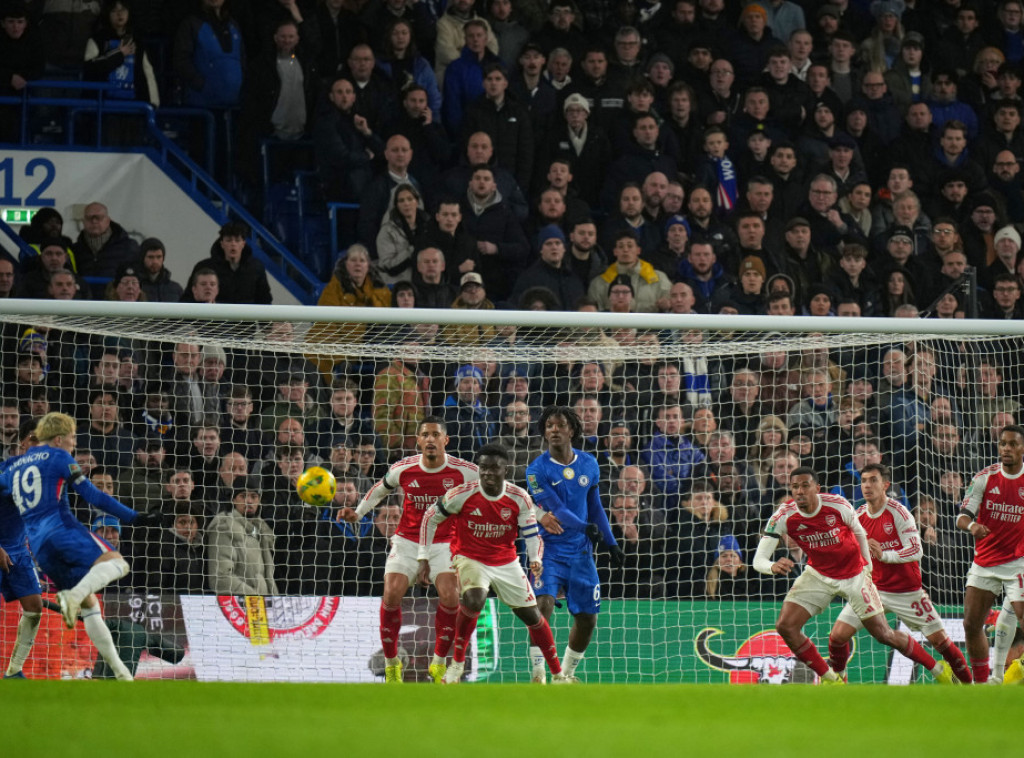 Fudbaleri Arsenala kao gosti pobedili Čelsi u prvom meču polufinala Liga Kupa