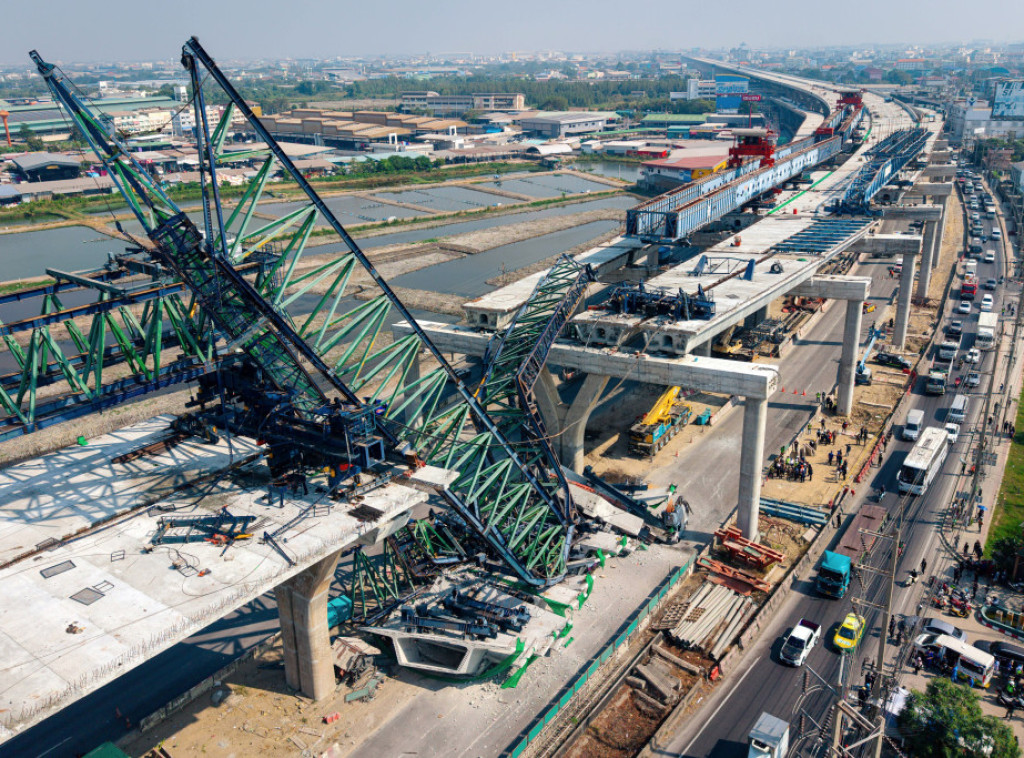 Još jedan kran se srušio na Tajlandu, poginule dve osobe