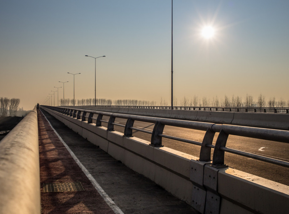 Više saobraćajnih nezgoda na Pupinovom mostu, saobraćaj prema Borči obustavljen