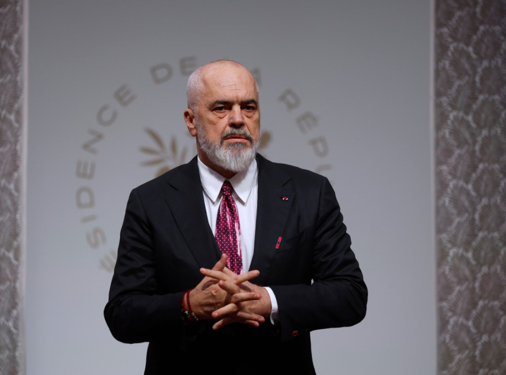 Edi Rama se na panelu u Ujedinjenim Arapskim Emiratima ponovo podsmevao Crnoj Gori i Grčkoj