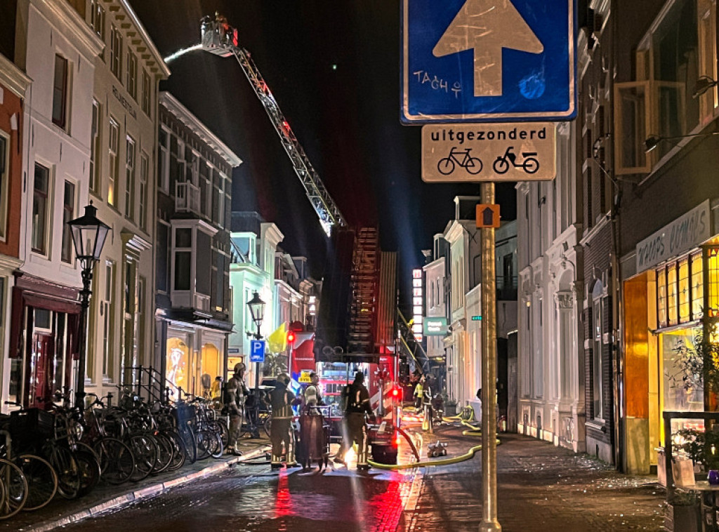 Najmanje četiri osobe povređene u eksploziji i požaru u centru Utrehta