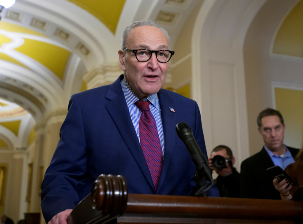 Lider demokrata u Senatu Čak Šumer traži od Trampa da povuče agente ICE iz gradova