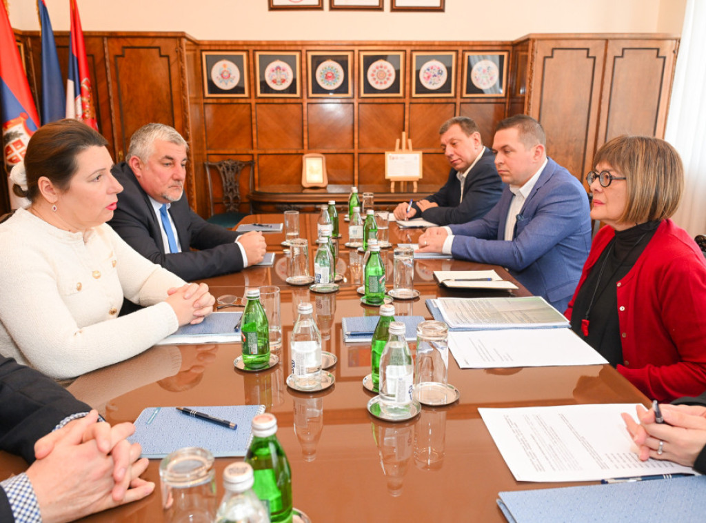 Gojković sa predstavnicima bunjevačke nacionalne manjine o podršci u obrazovanju