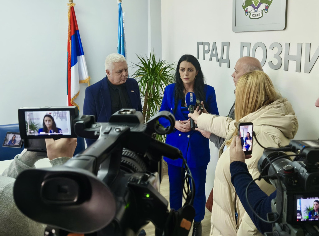 Ministar Bratina sa gradonačelnicom Loznice o RBB projektu uvođenja širokopojasnog interneta