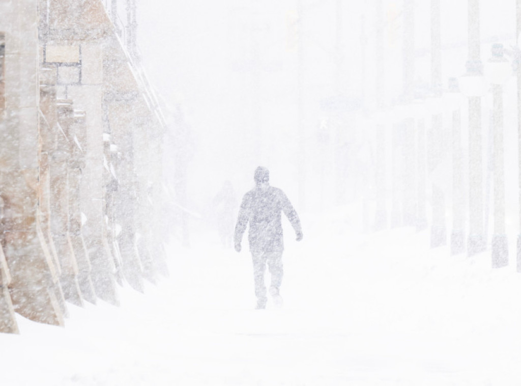 Deci u turskom gradu u kojem godinama nije bilo snežnih padavina kamionima dovezli sneg
