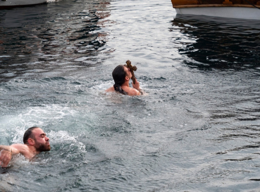 Kraljevski red vitezova danas organizuje plivanje za Časni krst u Beogradu