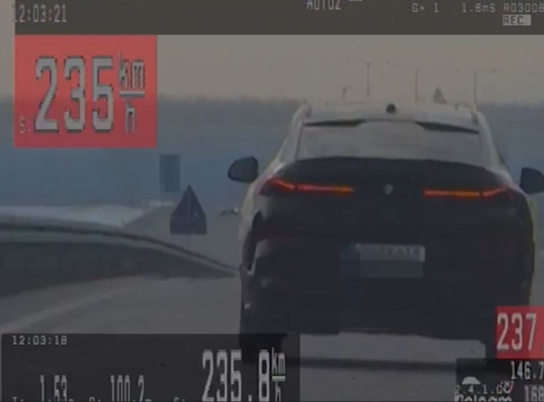 MUP: Državljanin Nemačke u Rumi isključen iz saobraćaja zbog nasilničke vožnje