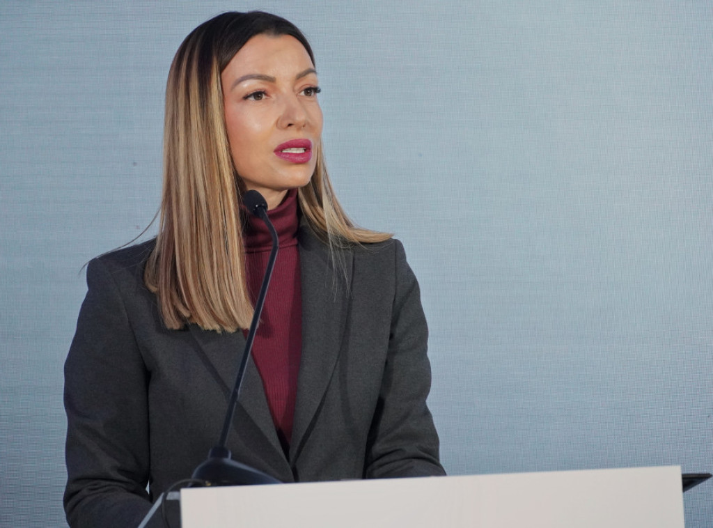 Ministarka Mesarović posetila porodicu Marković u Gornjem Crniljevu