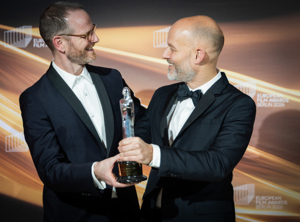 Uručene EFA nagade u Berlinu: Najbolji film "Sentimental Value" Joakima Trira