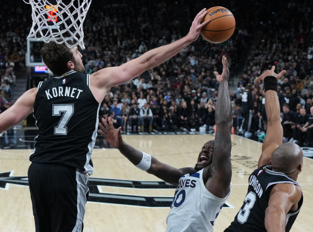 Pobede košarkaš Denvera, Majamija i San Antonija u NBA ligi