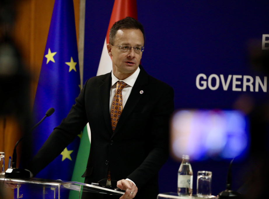 Peter Sijarto: Mađarska i Slovačka traže od Hrvatske da dozvoli transport nafte iz Rusije