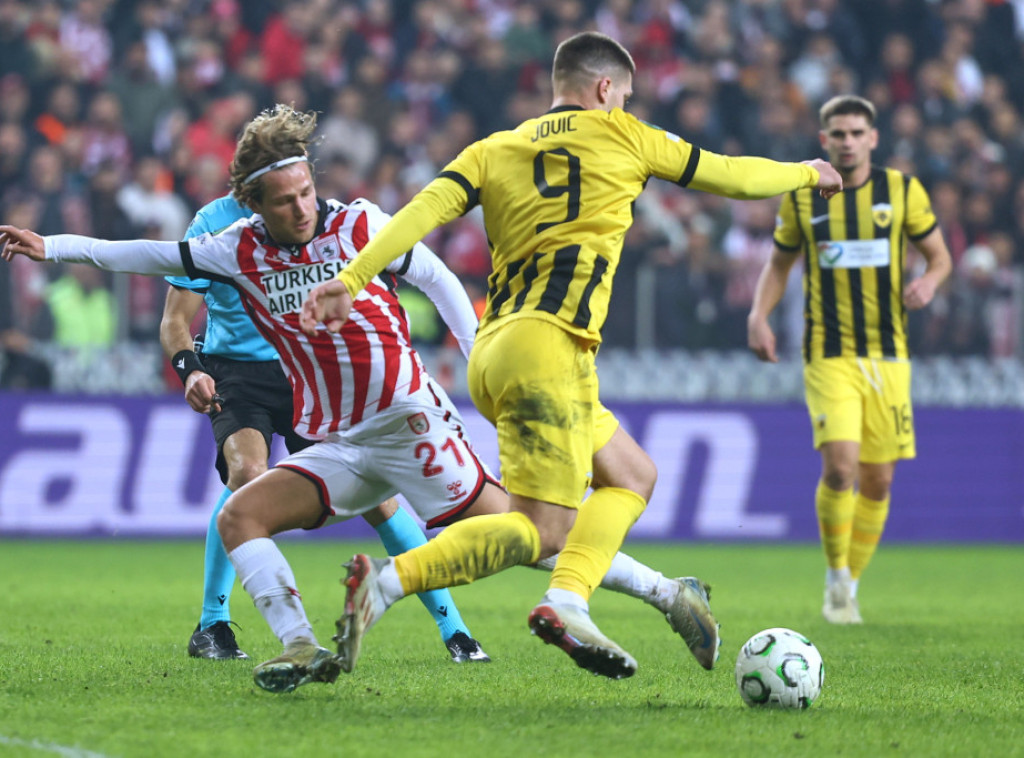 Četiri gola Luke Jovića za pobedu AEK-a u derbiju Grčke protiv Panatinaikosa