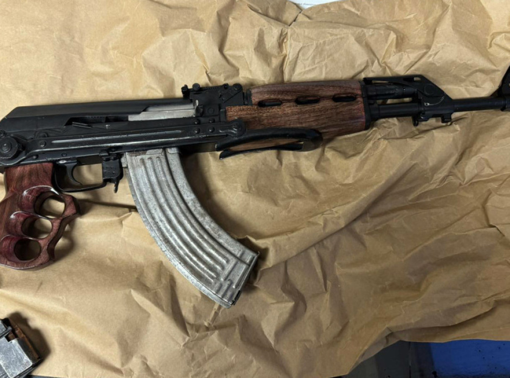 MUP: Uhapšen zbog posedovanja automatske puške i municije