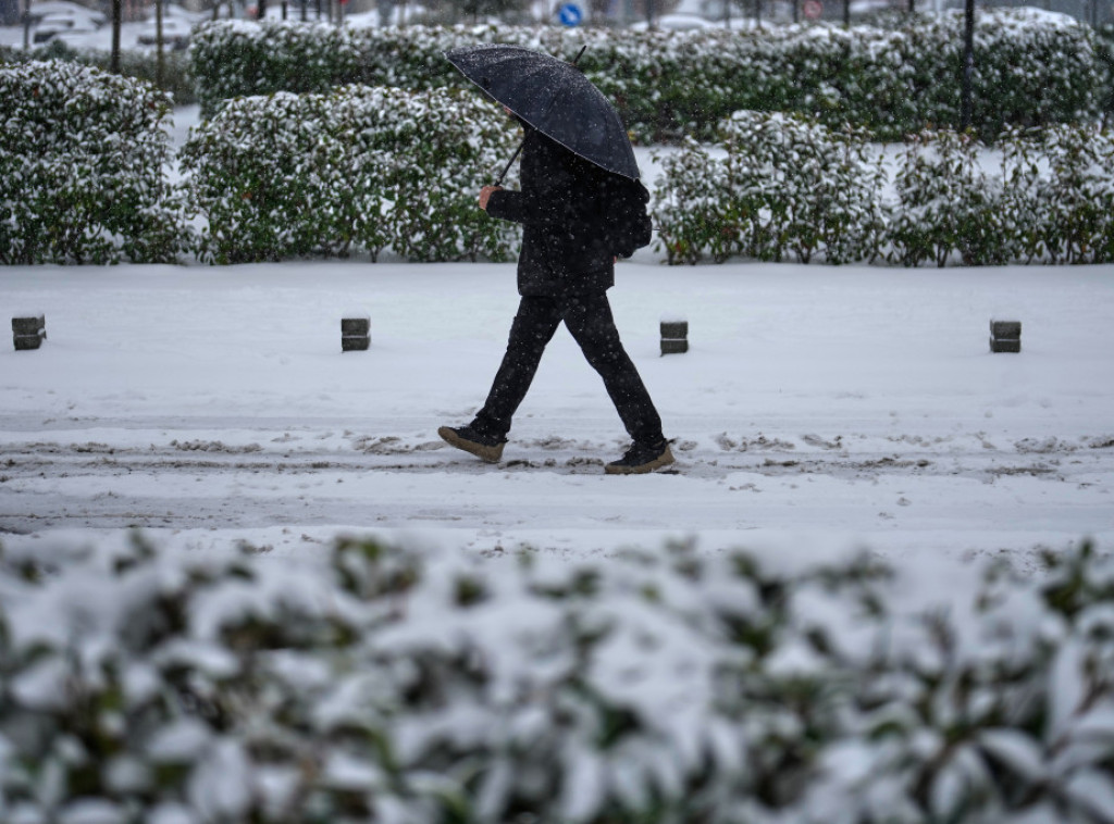 Snežne padavine primorale japanske avio-kompanije da otkažu letove