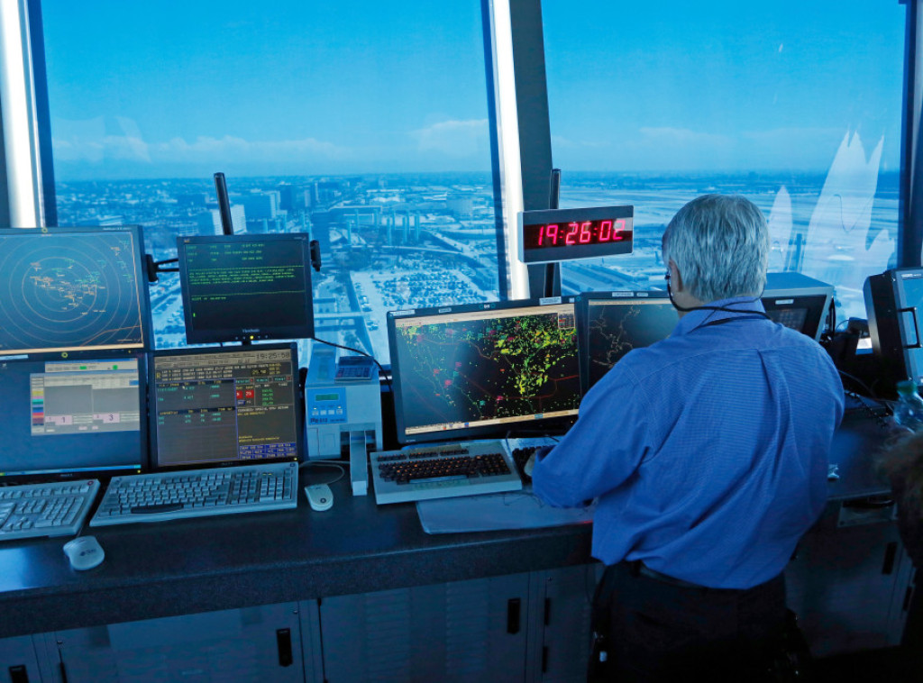 Poljska privremeno zatvara aerodrome za civilne letove