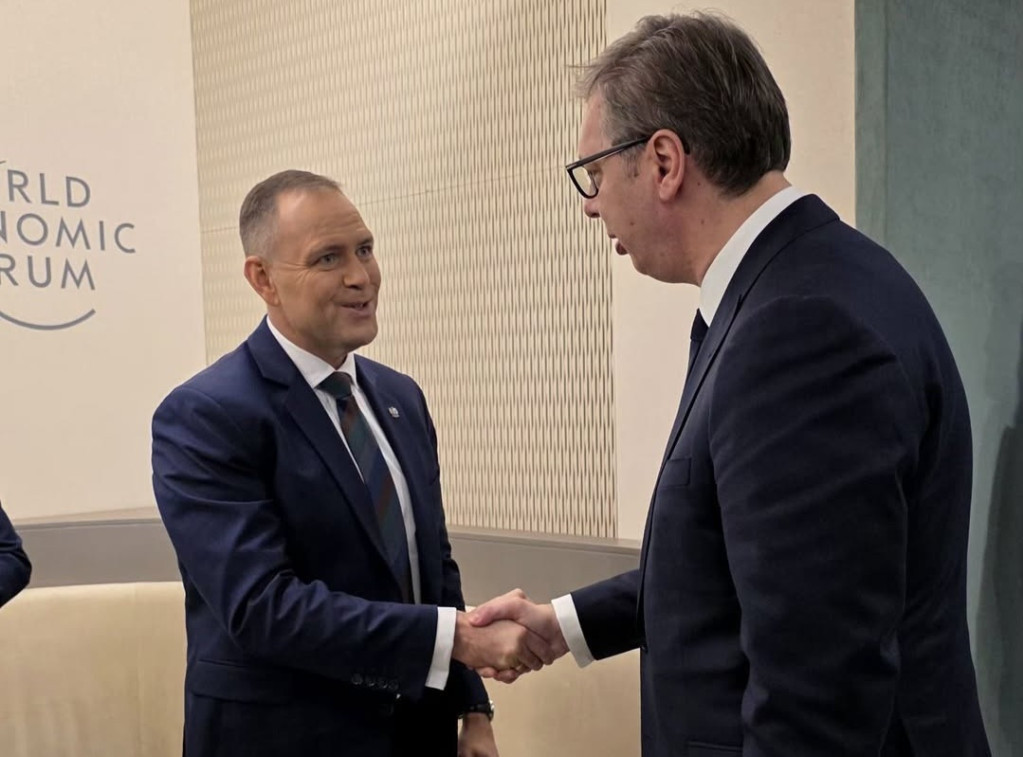 Predsednik Vučić u Davosu razgovarao sa Navrockim o jačanju političkog dijaloga i saradnji Srbije i Poljske