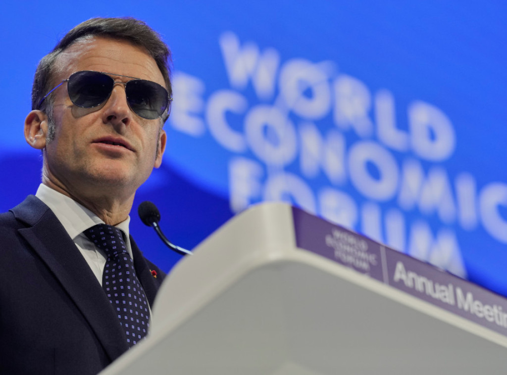 Mediji: Makron napustio Davos bez dogovora o sastanku sa Trampom