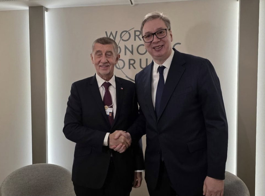 Predsednik Vučić sastao se sa premijerom Češke Babišem u Davosu