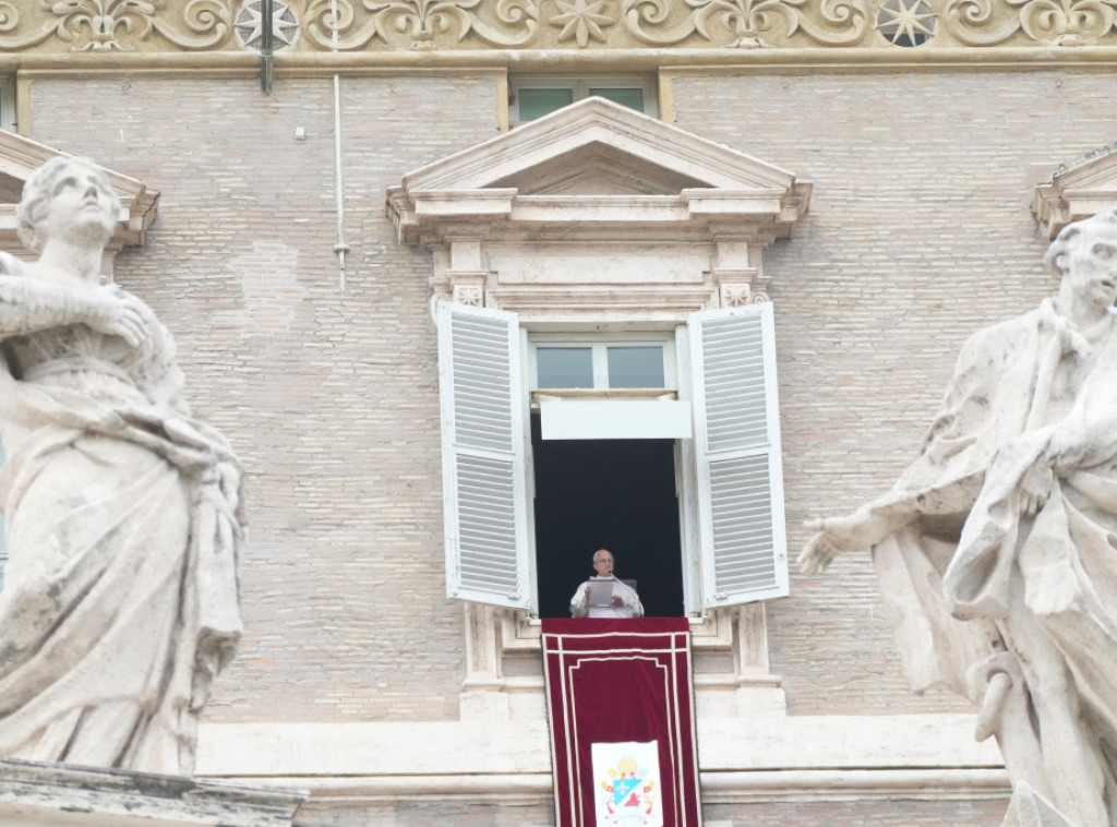 Parolin: Tramp zvao papu Lava da se pridruži "Odbodu za mir"; Izvori: Papa Lav odbio audijenciju sa Makronom