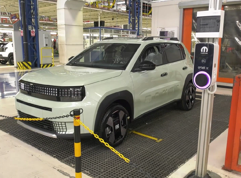 U Kragujevcu počela proizvodnja automobila "Grande panda" na benzin