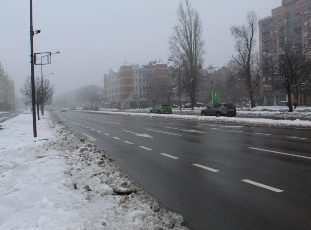 Putevi u Srbiji prohodni, vozačima se savetuje oprez u vožnji zbog moguće poledice
