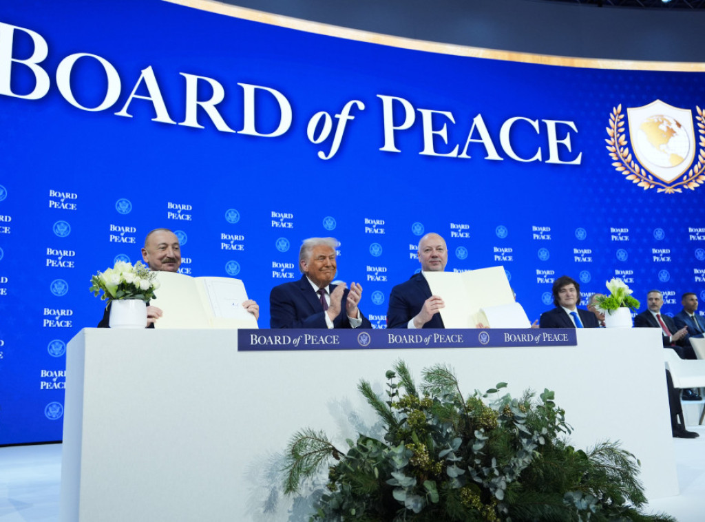 Potpisivanjem pristupanja u Davosu, Povelja Odbora za mir stupila na snagu