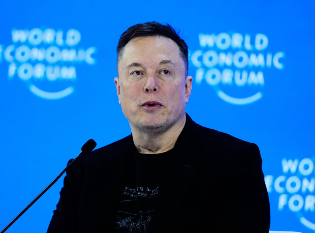 Ilon Mask prvi put u Davosu: SAD mogu da proizvedu dovoljno solarne energije da podmire potrebe za strujom