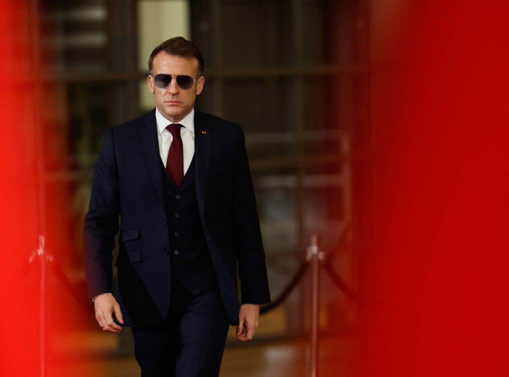 Makronove naočare podigle akcije proizvođača za 28 odsto