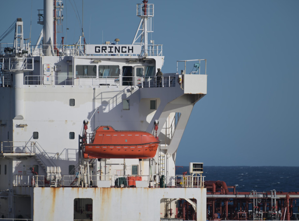 Francuska mornarica preusmerila sumnjivi ruski tanker "Grinč" u luku Marsej