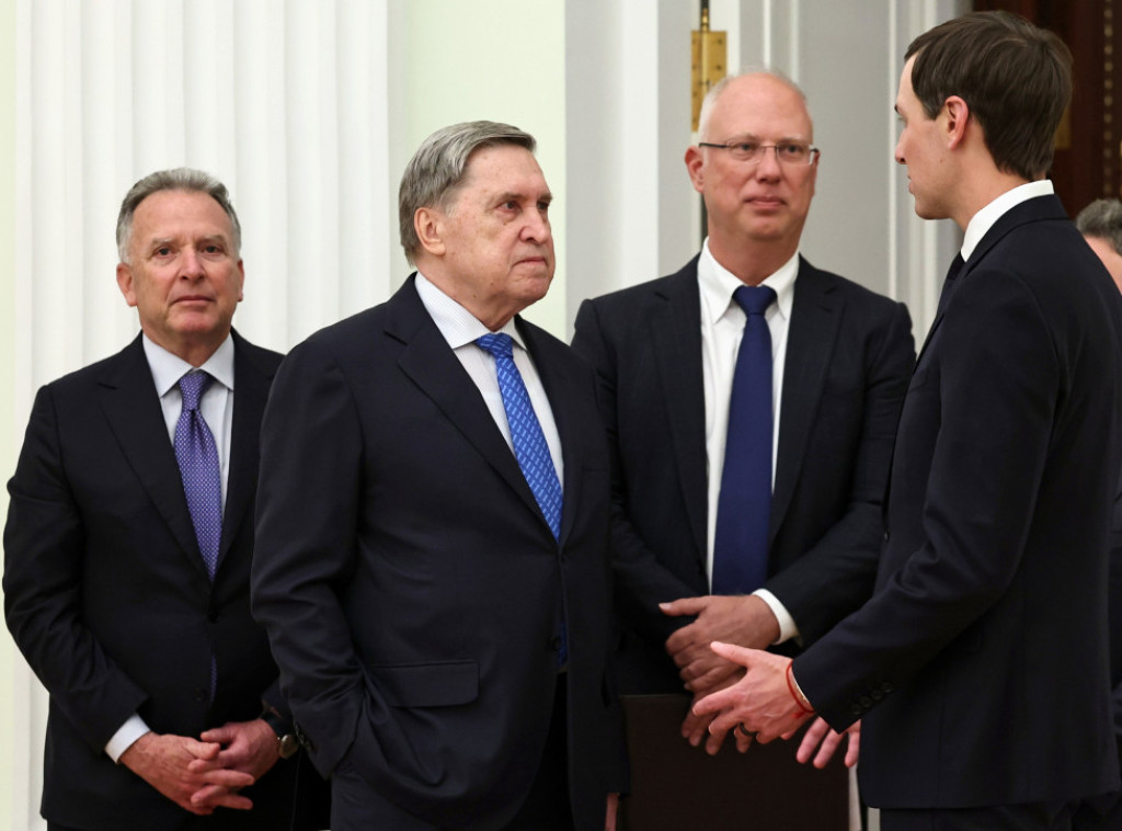 Ušakov: Putin razgovarao sa izaslanicima SAD o Ukrajini, trojni sastanak danas u Abu Dabiju