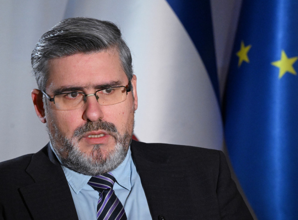 Nemanja Starović sa delegacijom Evropskog parlamenta, delegacija imala priliku da vidi izložbu o žrtvama "Oluje"