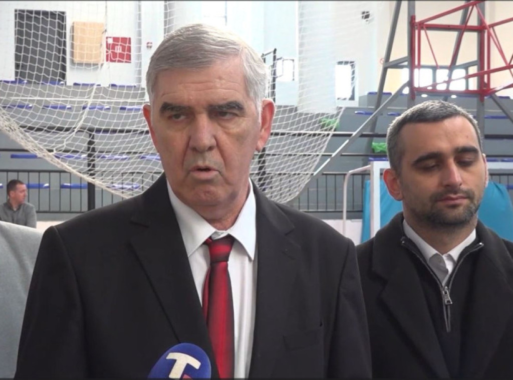 Ministar Beriša posetio opštinu Sevojno: Obrazovanje naše dece mora da bude prioritet