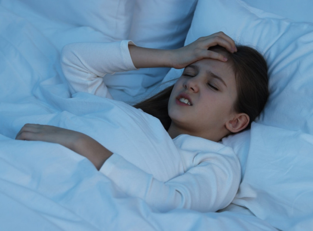 Studija: Antitelo fremanezumab može da prepolovi broj napada migrene kod dece