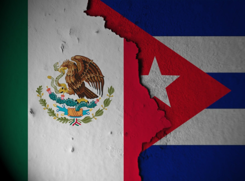 Mediji: Meksiko razmatra da li da nastavi slanje nafte Kubi