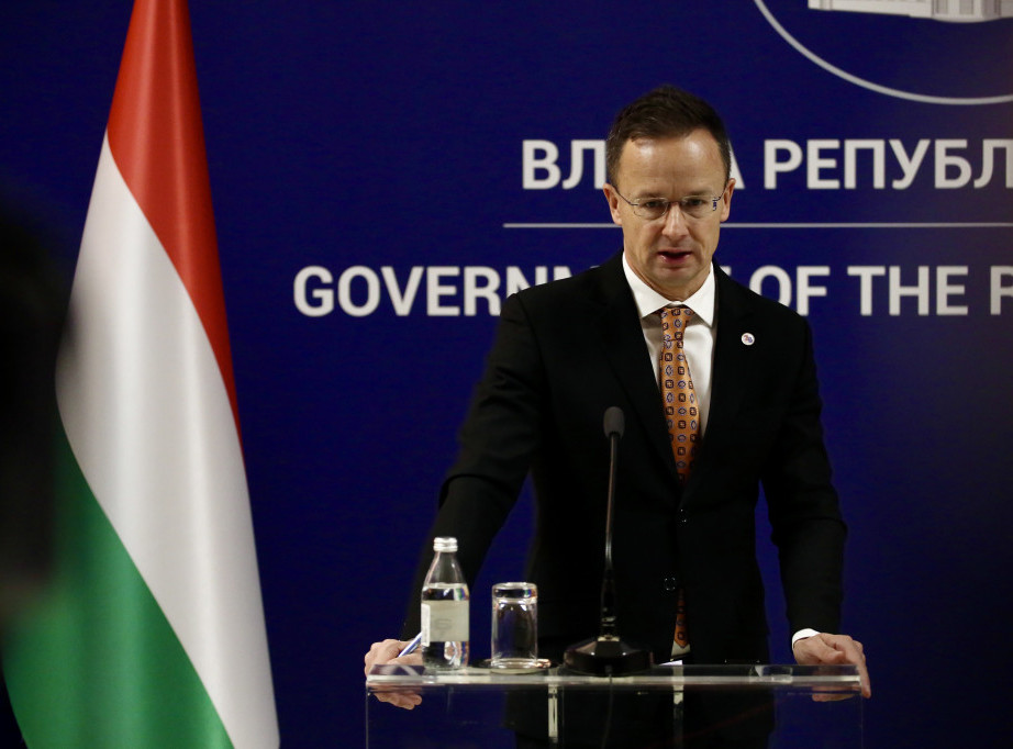 Sijarto: Na izborima u aprilu biće odlučeno da li će pobediti Ukrajina ili Mađarska